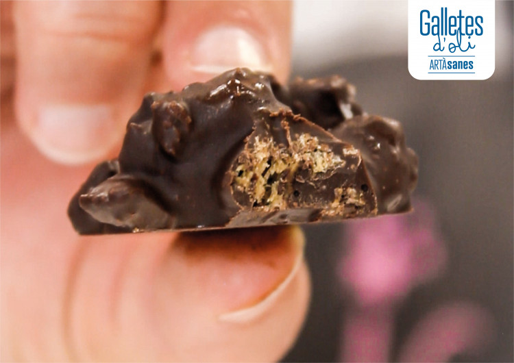 Recepta de roques de xocolata amb Galletes d’oli ARTÀsanes de botifarró
